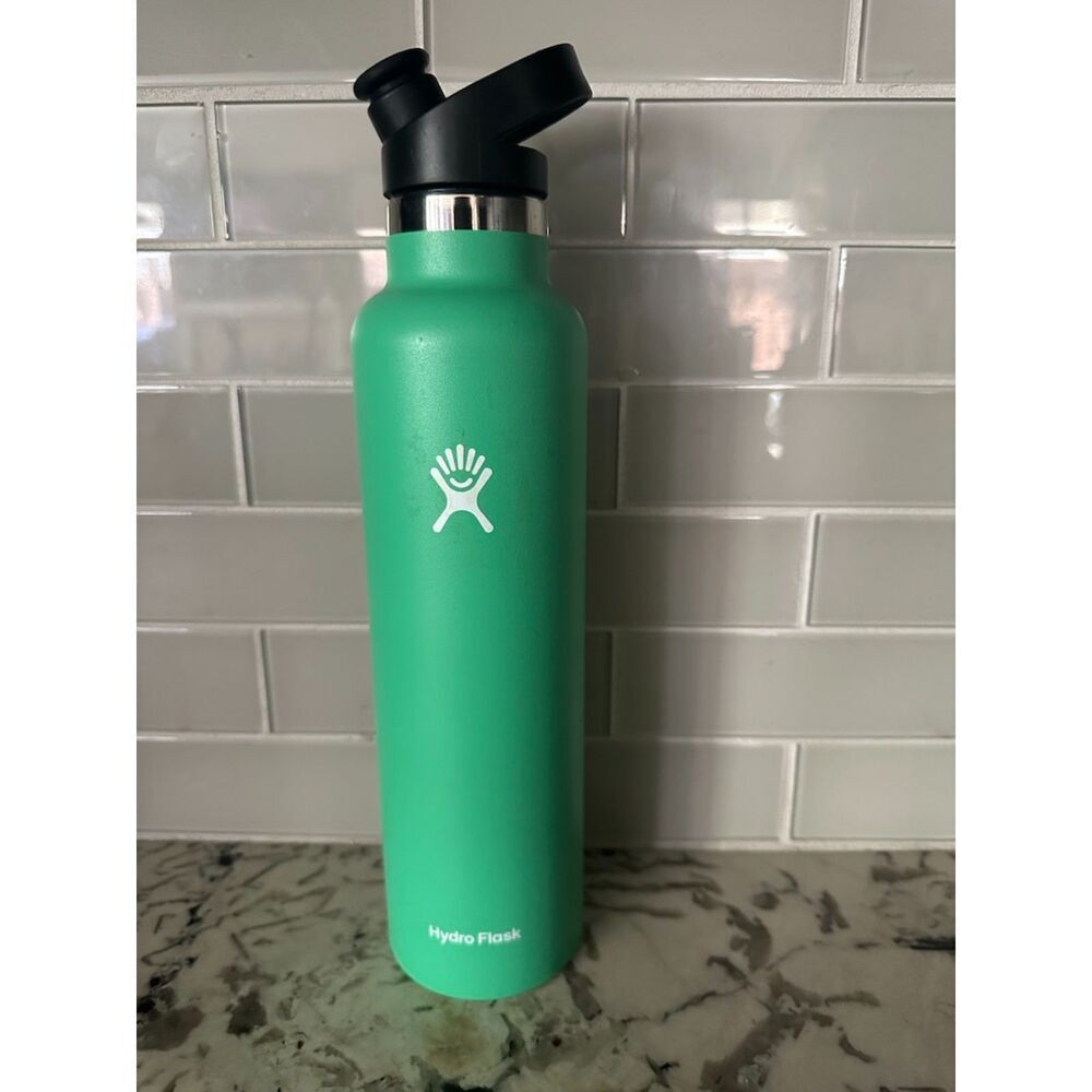 Hydro Flask 24oz Spearmint Standard with Sports Cap Water Bottle
